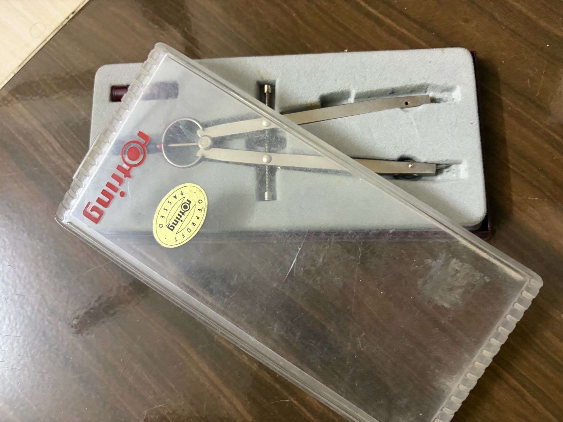 Gumtoo Drafting Compass Set