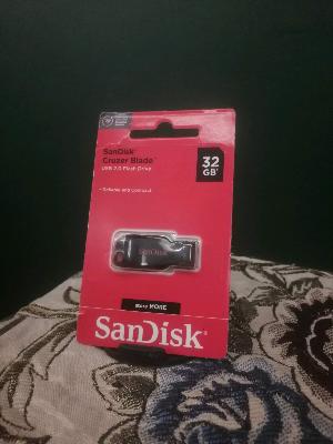 SanDisk Cruzer Blade 32GB USB