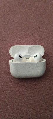 earbuds 2