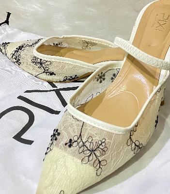 pixi kitten heels
