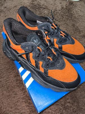 Adidas sneakers orange black