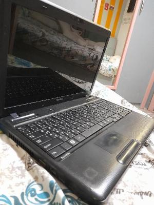 TOSHIBA LAPTOP