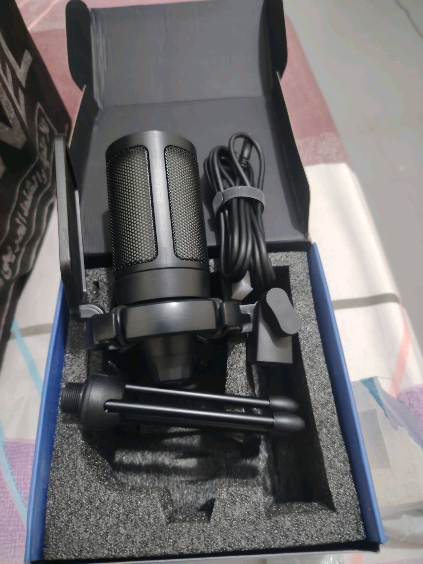 FIFINE A6V Gaming Microphone