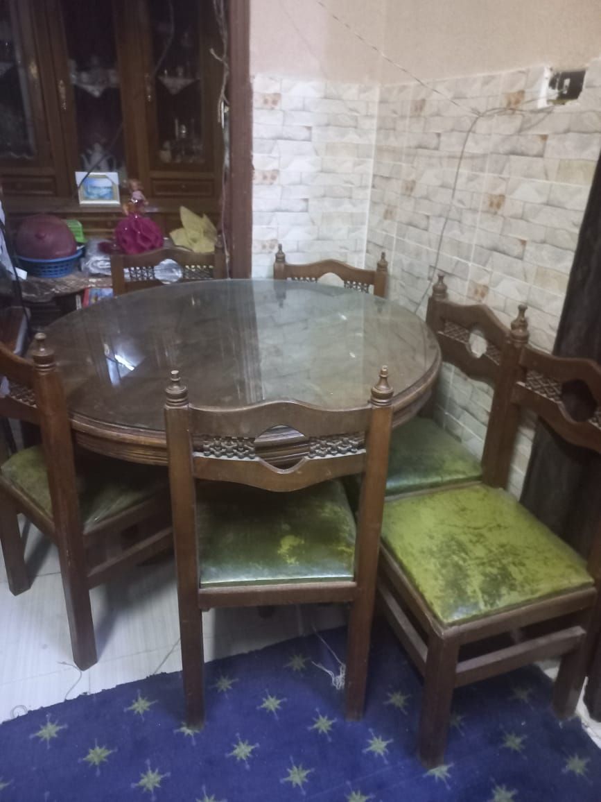 Round glass dining table set