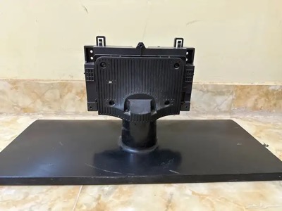 قاعده شاشه lcd 32 بوصه يونيفرس