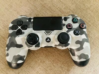 PlayStation 4 Controller Red