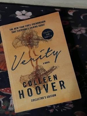 Verity by Colleen Hoover