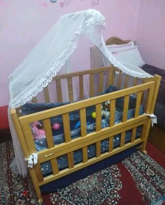 سرير اطفال