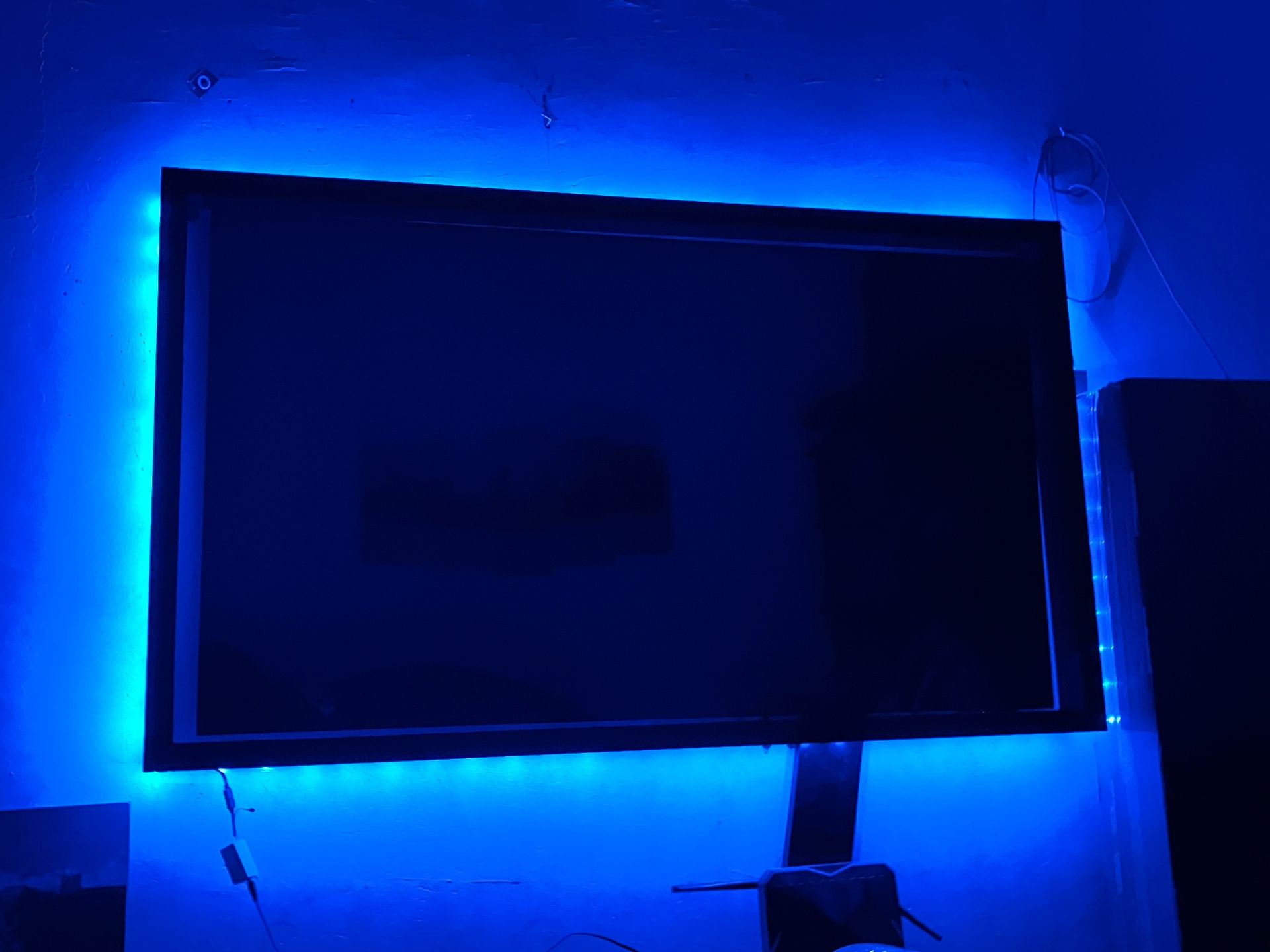 RGB LED Strip مع جهاز تحكم