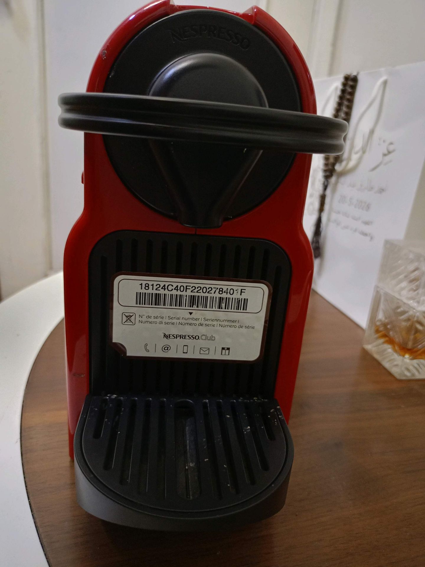 Nespresso Club ماكينة قهوة حمراء