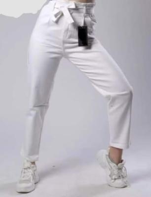 White High-Waist Jeans