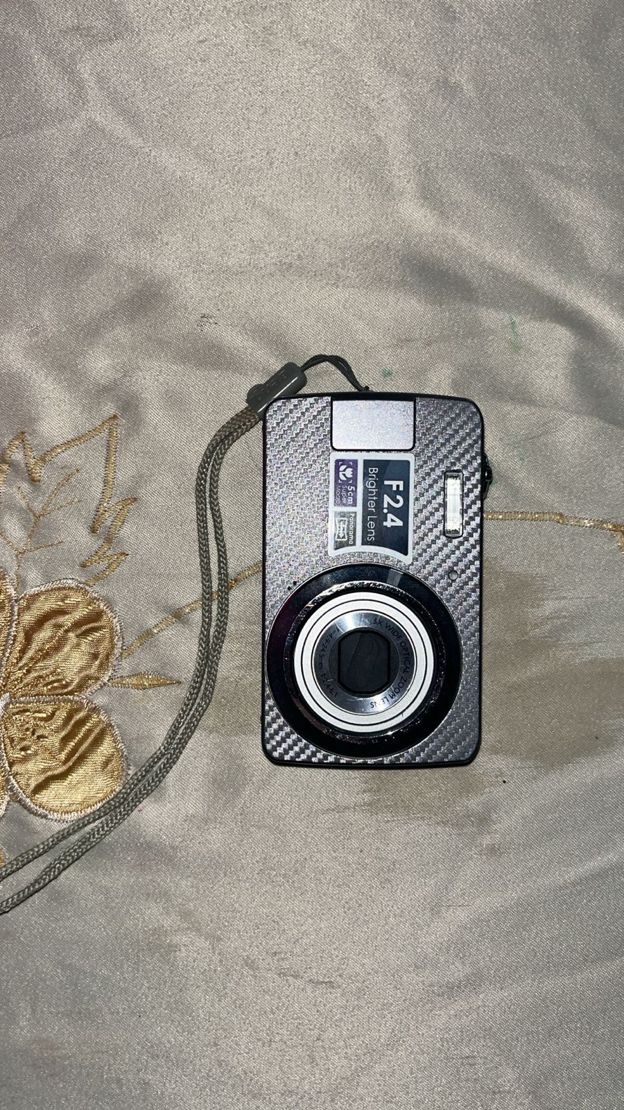 F2.4 Digital Camera