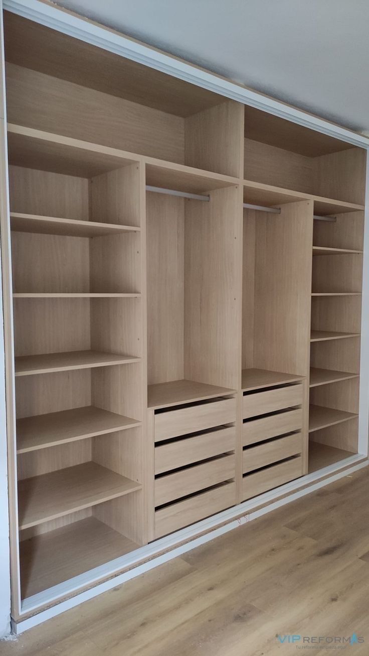 Built-in Closet Wardrobe