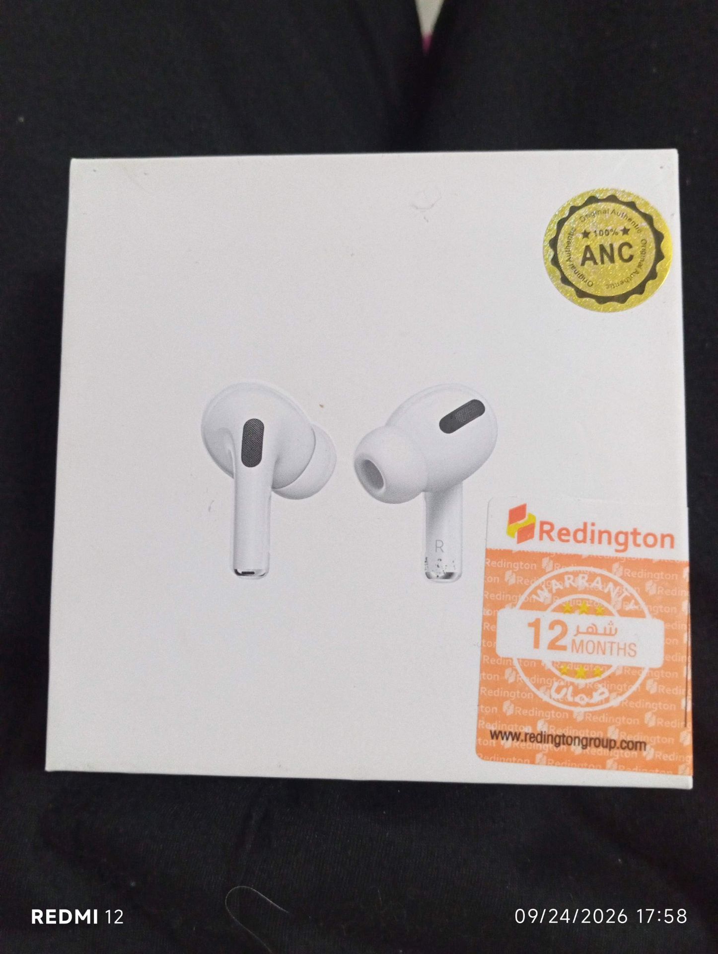 White Wireless Earbuds