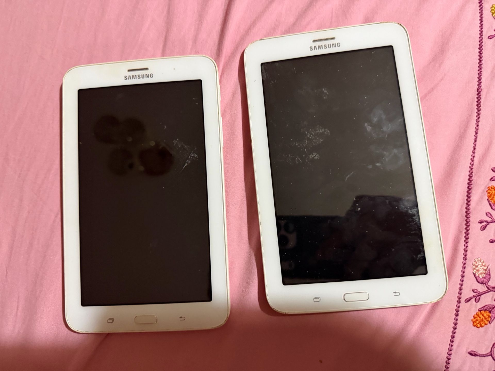 Samsung Galaxy Tab 7.0 (2 units)
