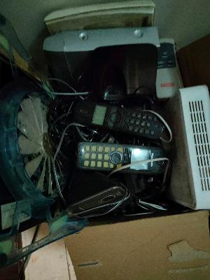 Mixed Electronics & Cables Lot