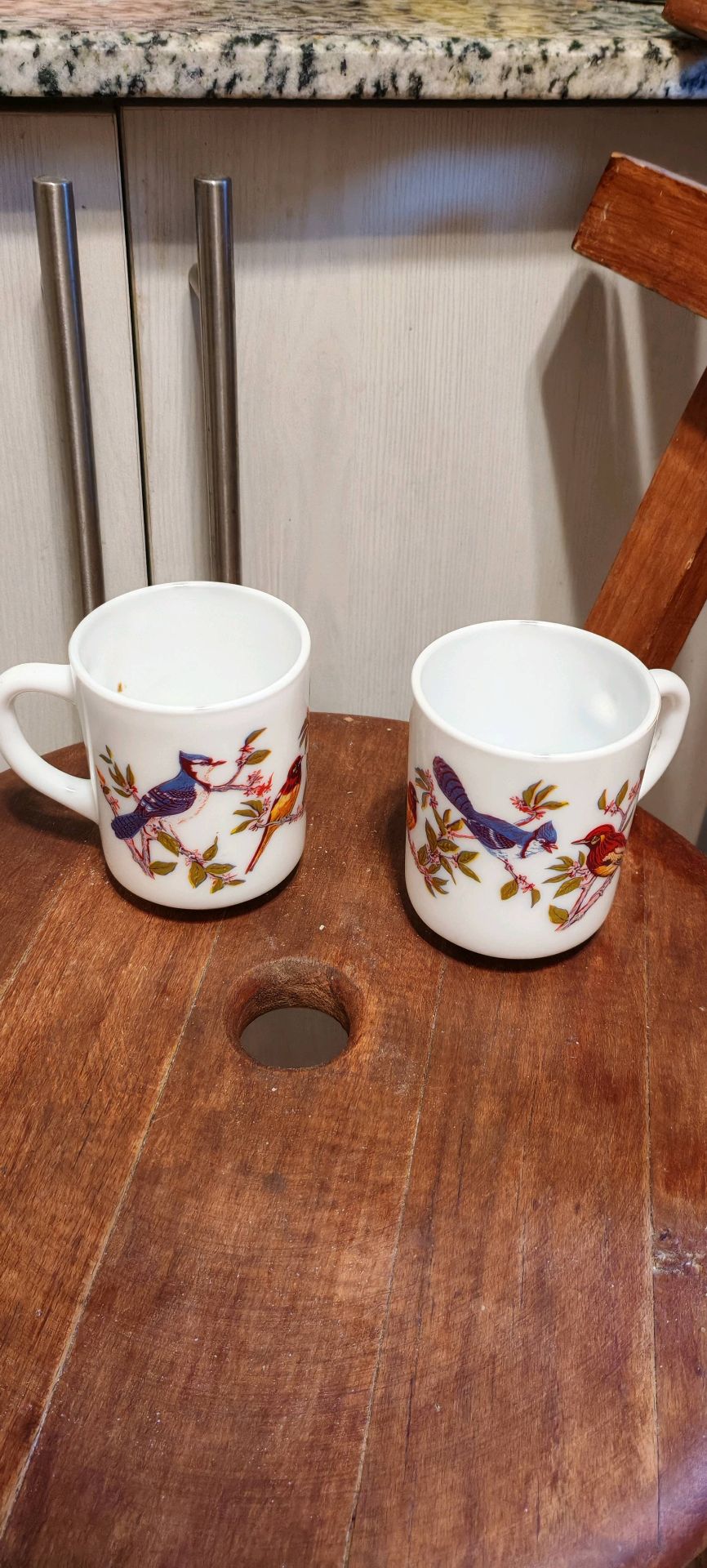 2 mugs