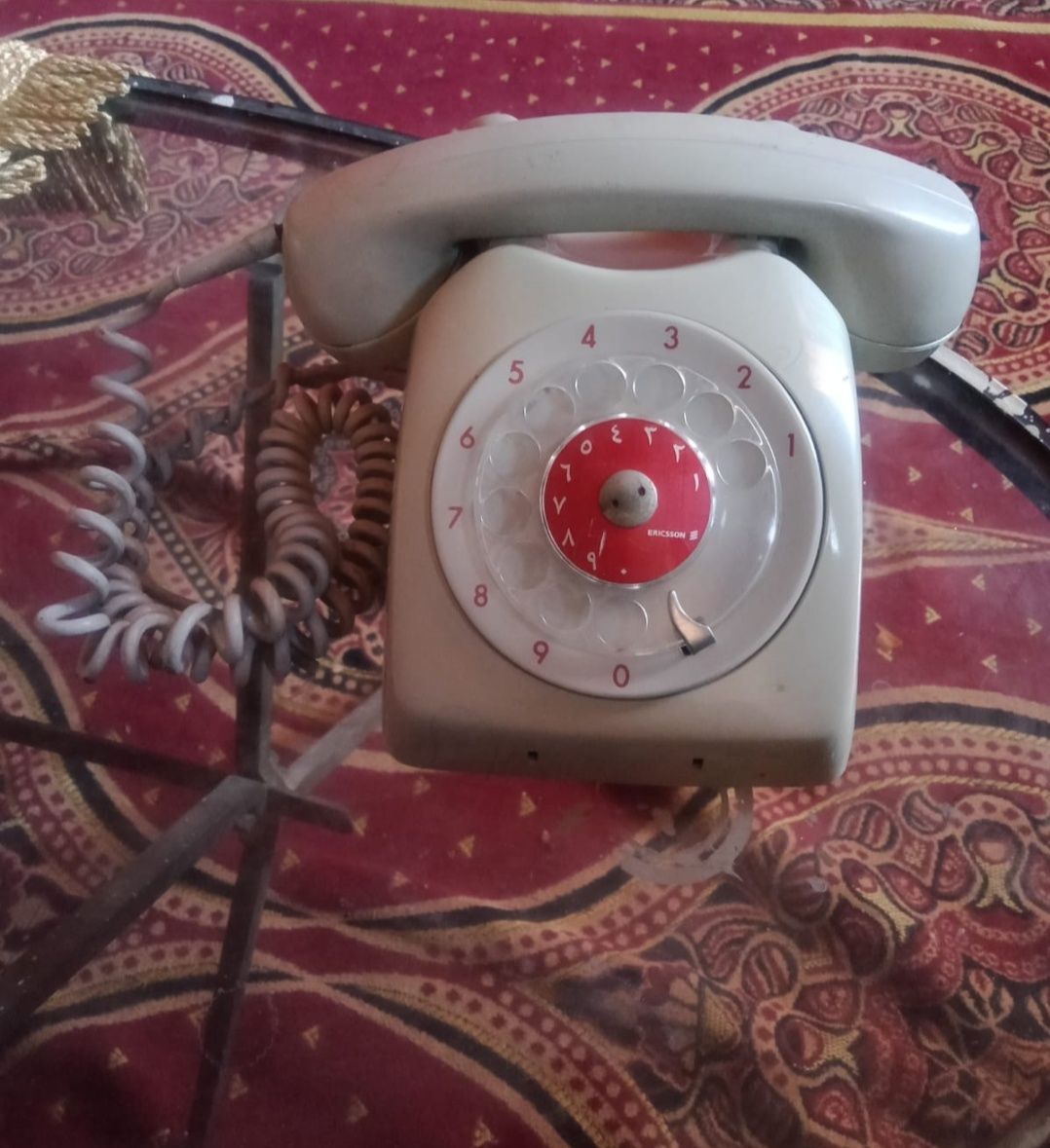 هاتف دوار عتيق