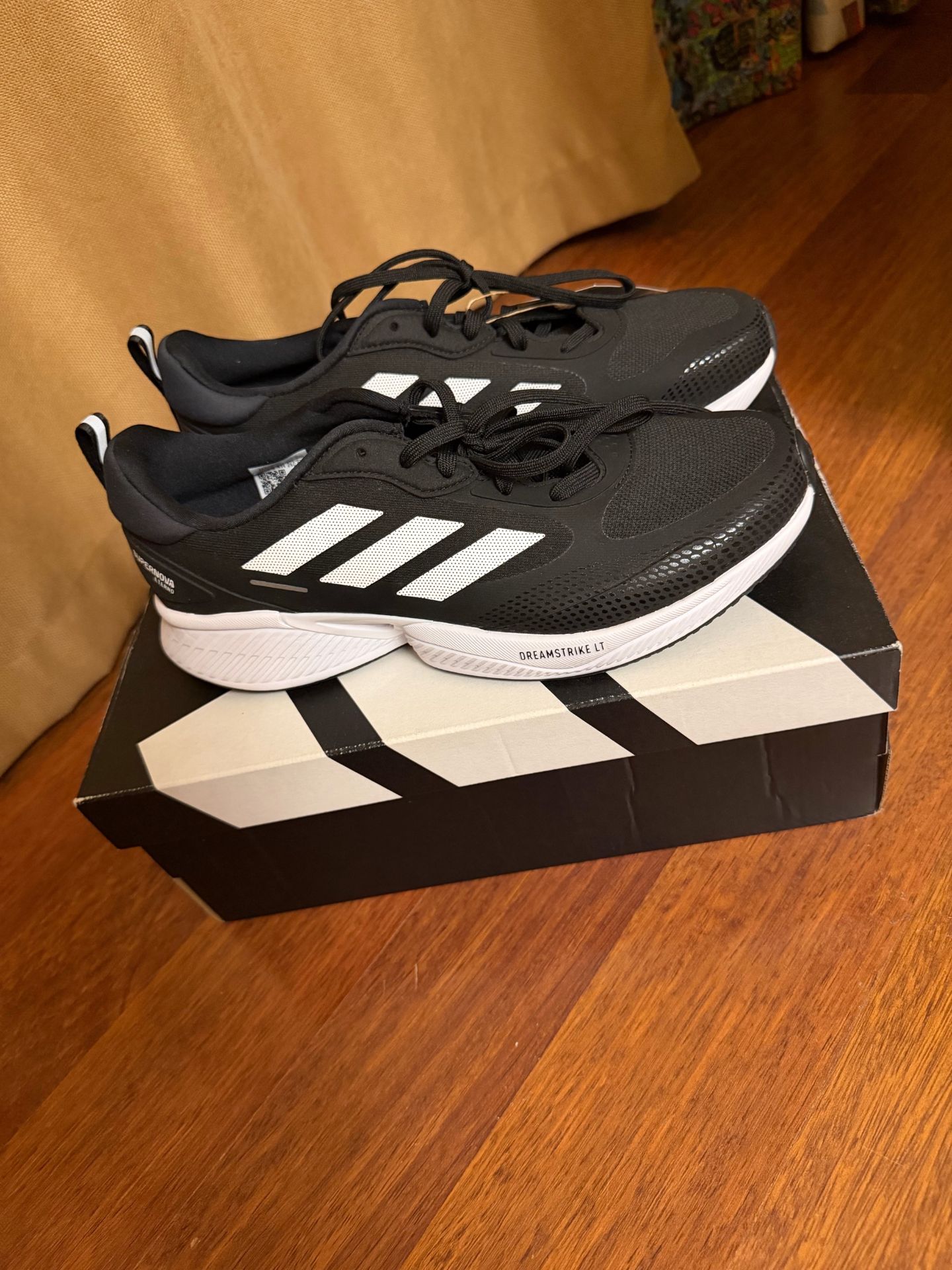 adidas supernova eterno