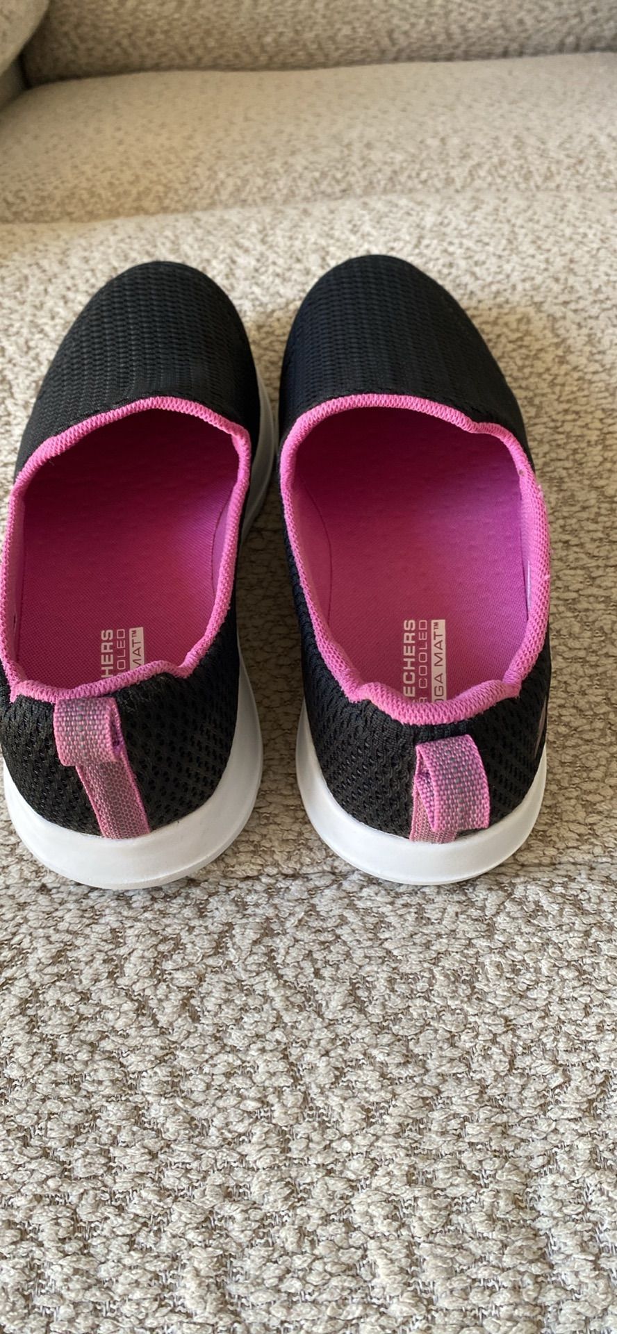 Skechers slip-on sneakers