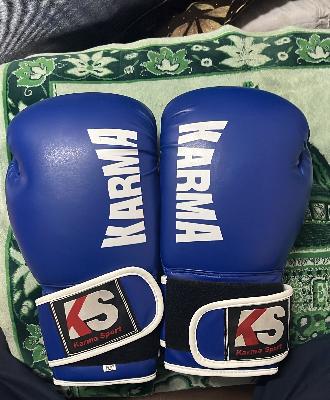 gloves karma