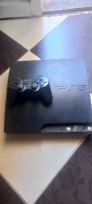 PlayStation 3 مع جهاز تحكم