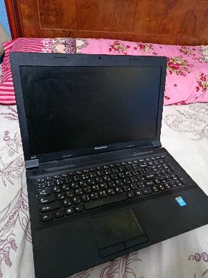 Lenovo B590