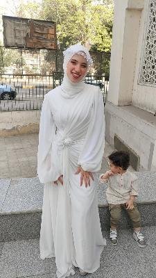 فستان أبيض