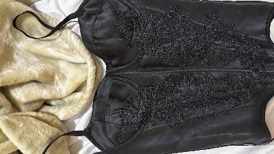 black Croset