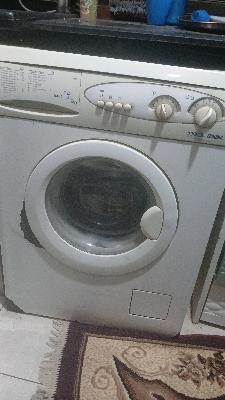 غسالة إيديال زانوسي