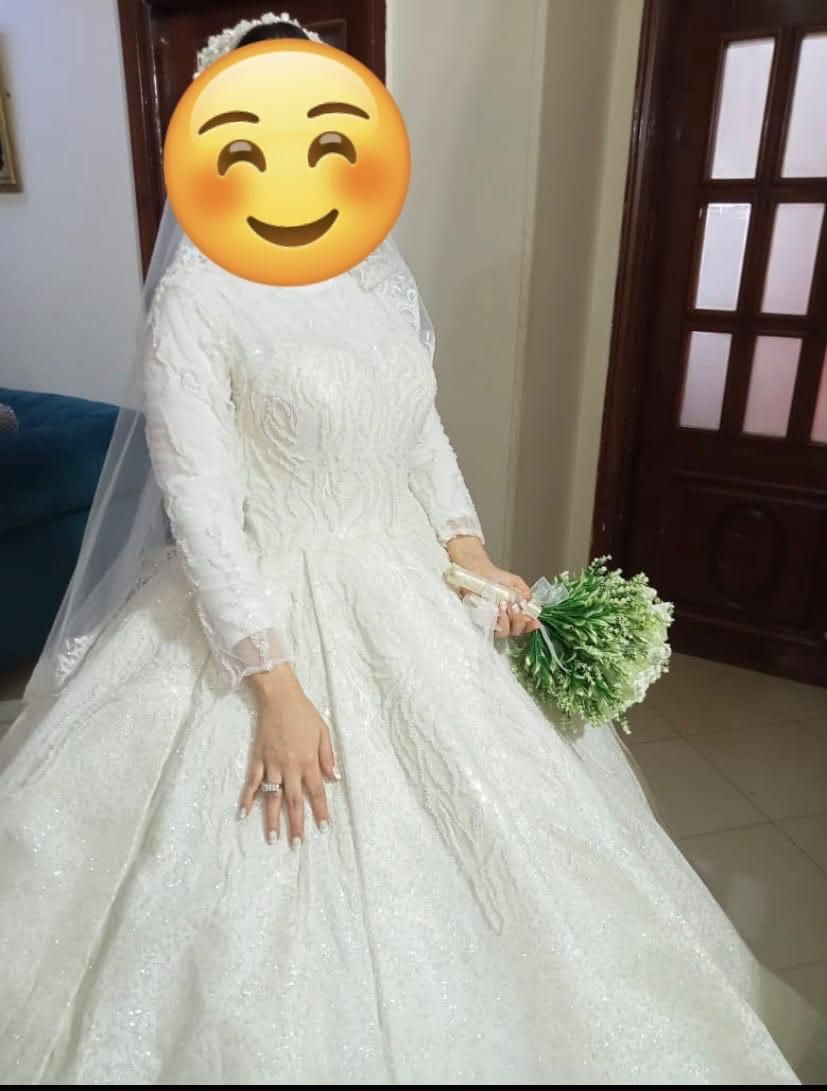 فستان فرح للبيع