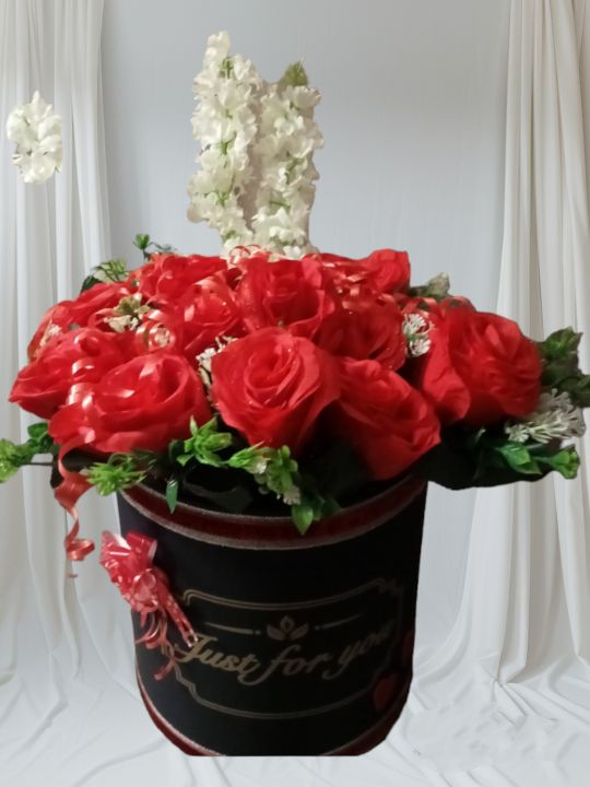 Red Roses Flower Box