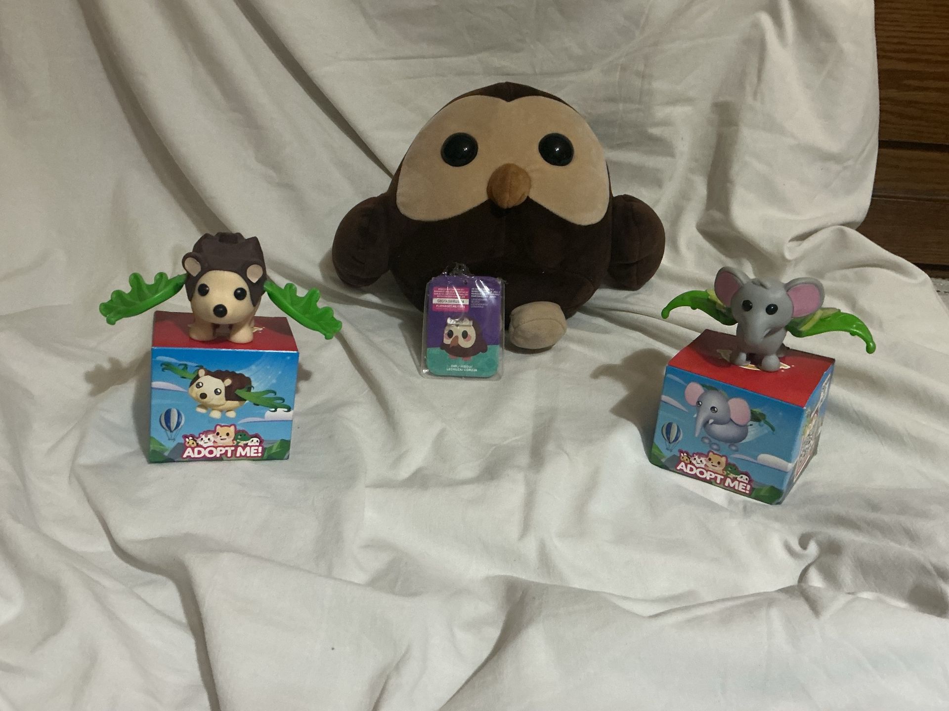 Adopt Me Plush & Toy Set