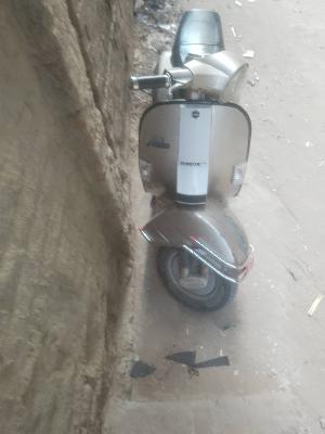 دراجة بخارية سكوتر