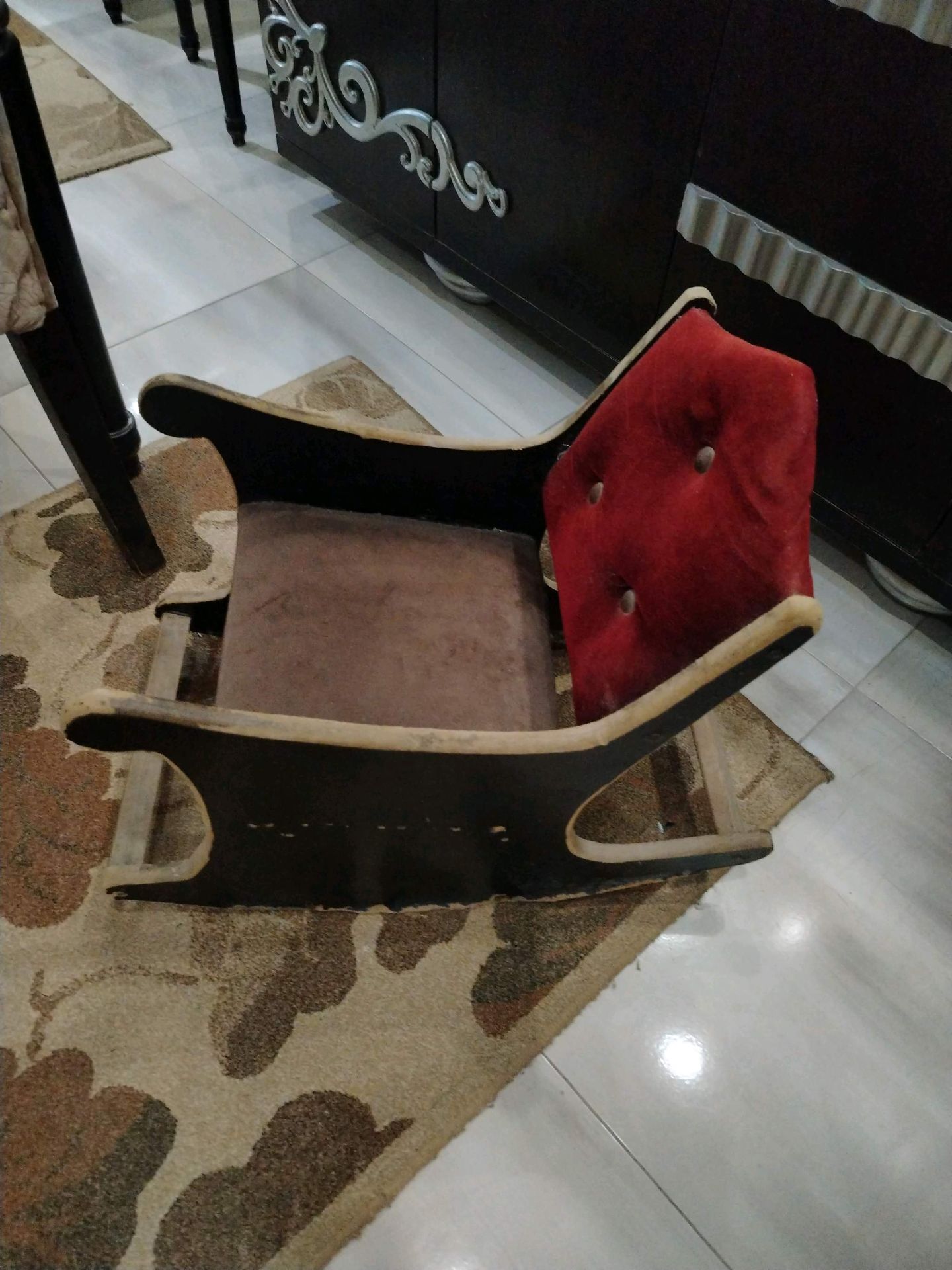 Rocking Chair Red Velvet هزاز