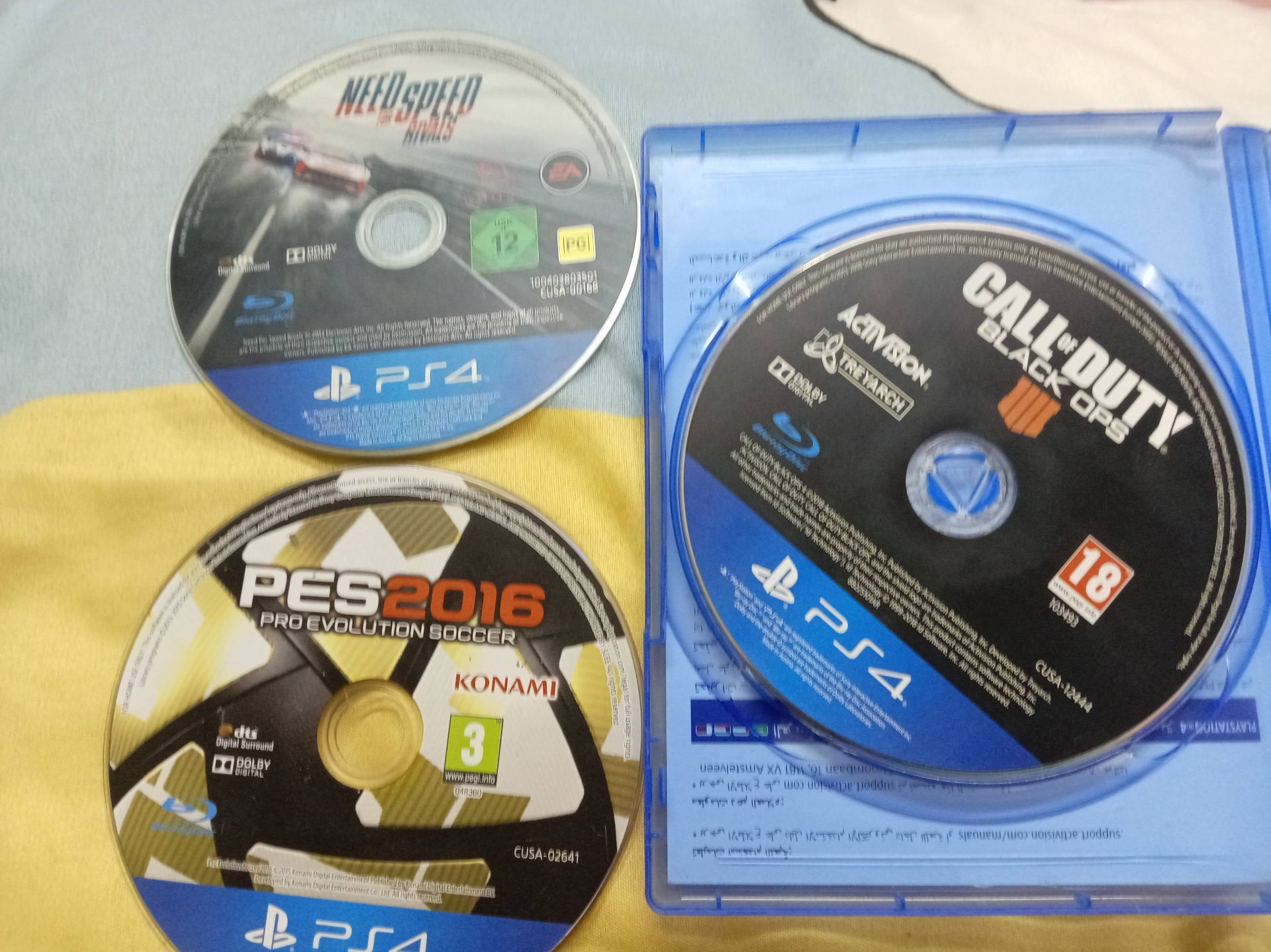 تلت سيديهات  play station four