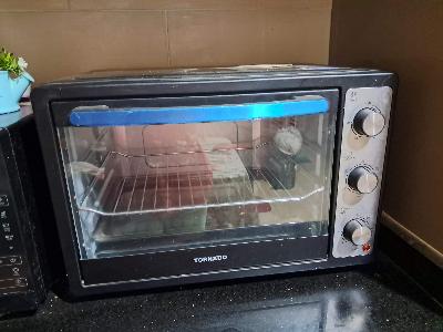 TORNADO Electric Oven