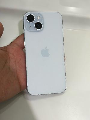 iPhone 15 Blue