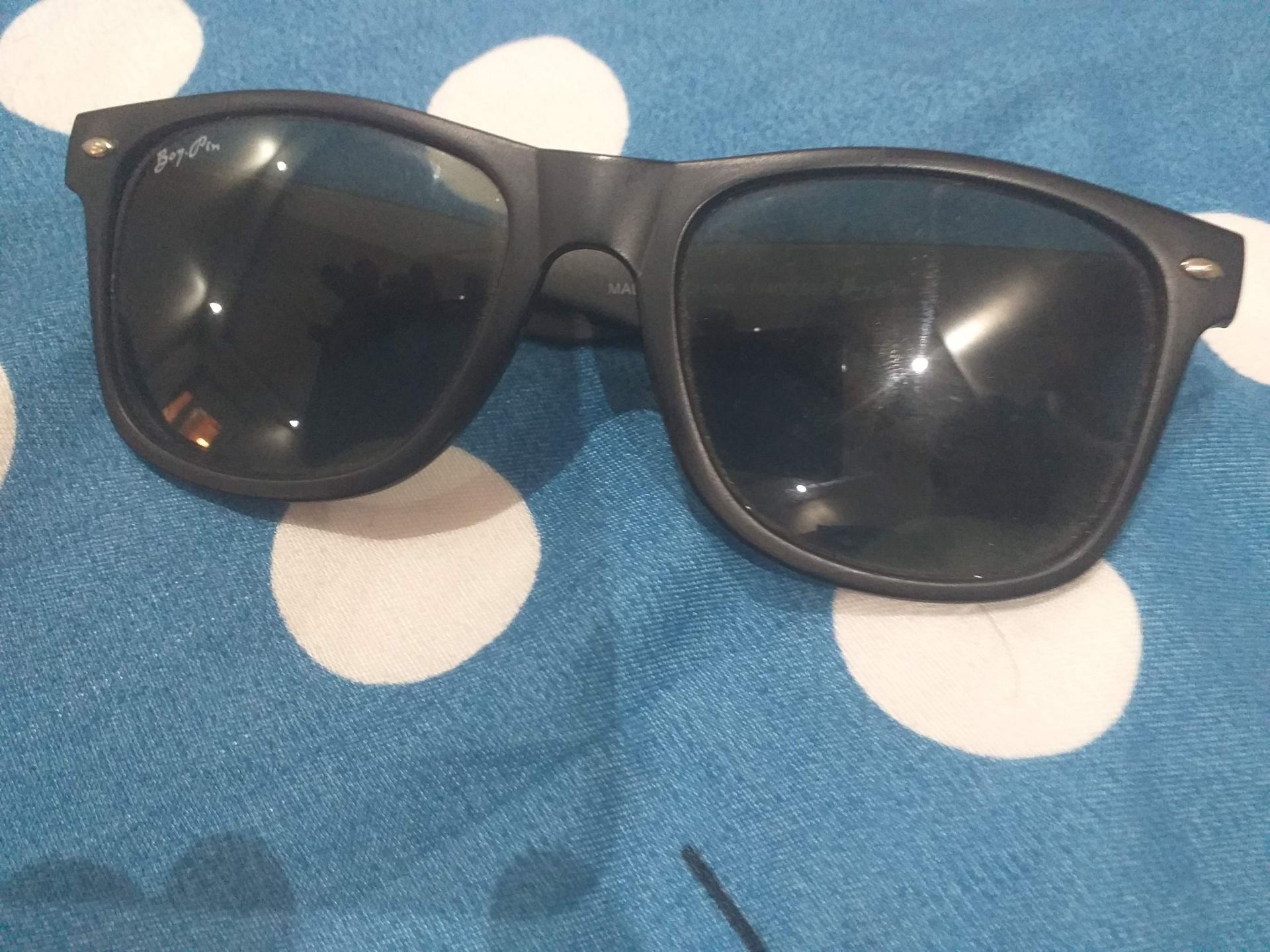 Black Wayfarer Sunglasses