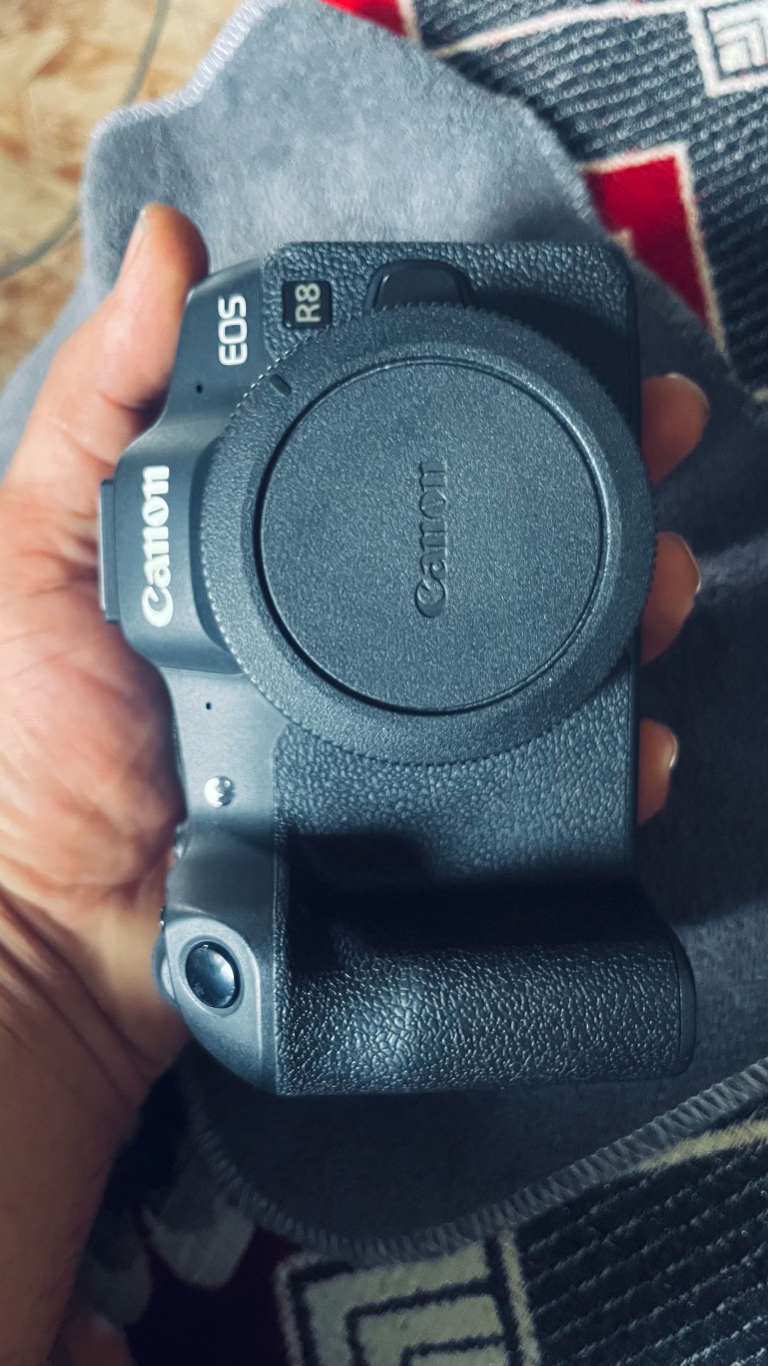Canon EOS R8 Camera Body