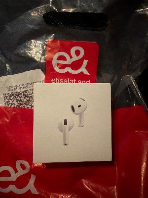 AirPods 4 with Active Noise
