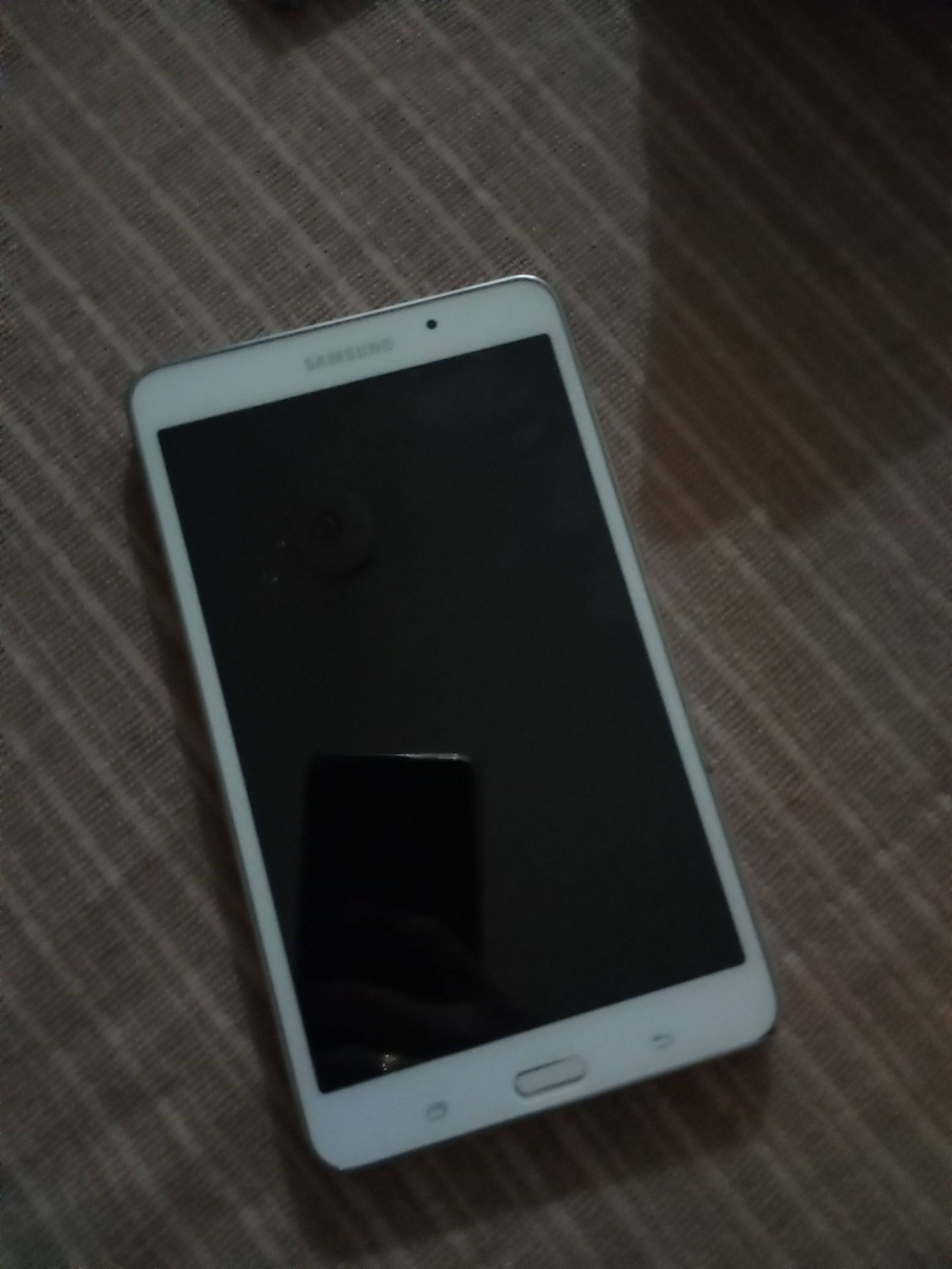 Samsung Galaxy Tab white
