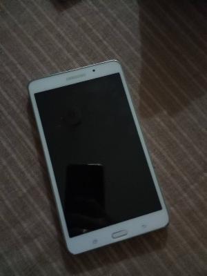 Samsung Galaxy Tab white