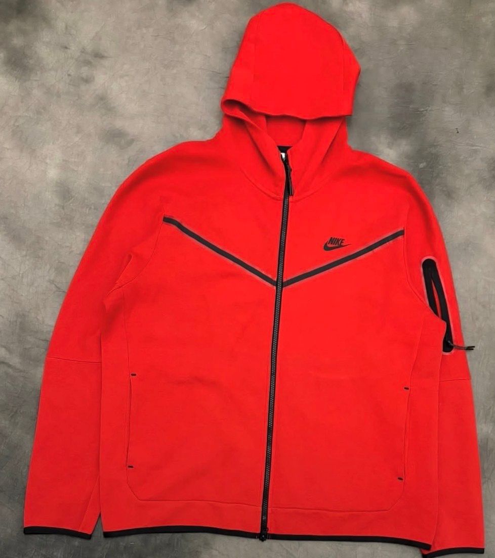 Nike Windrunner Hoodie Red