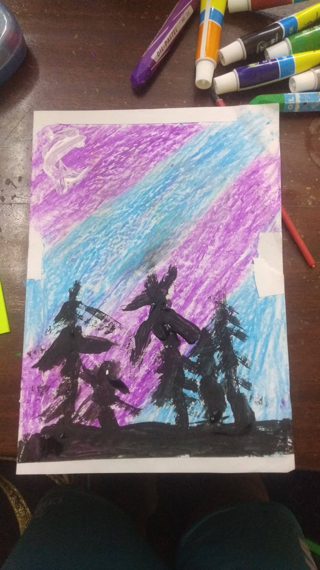 رسمة فنية ملونة