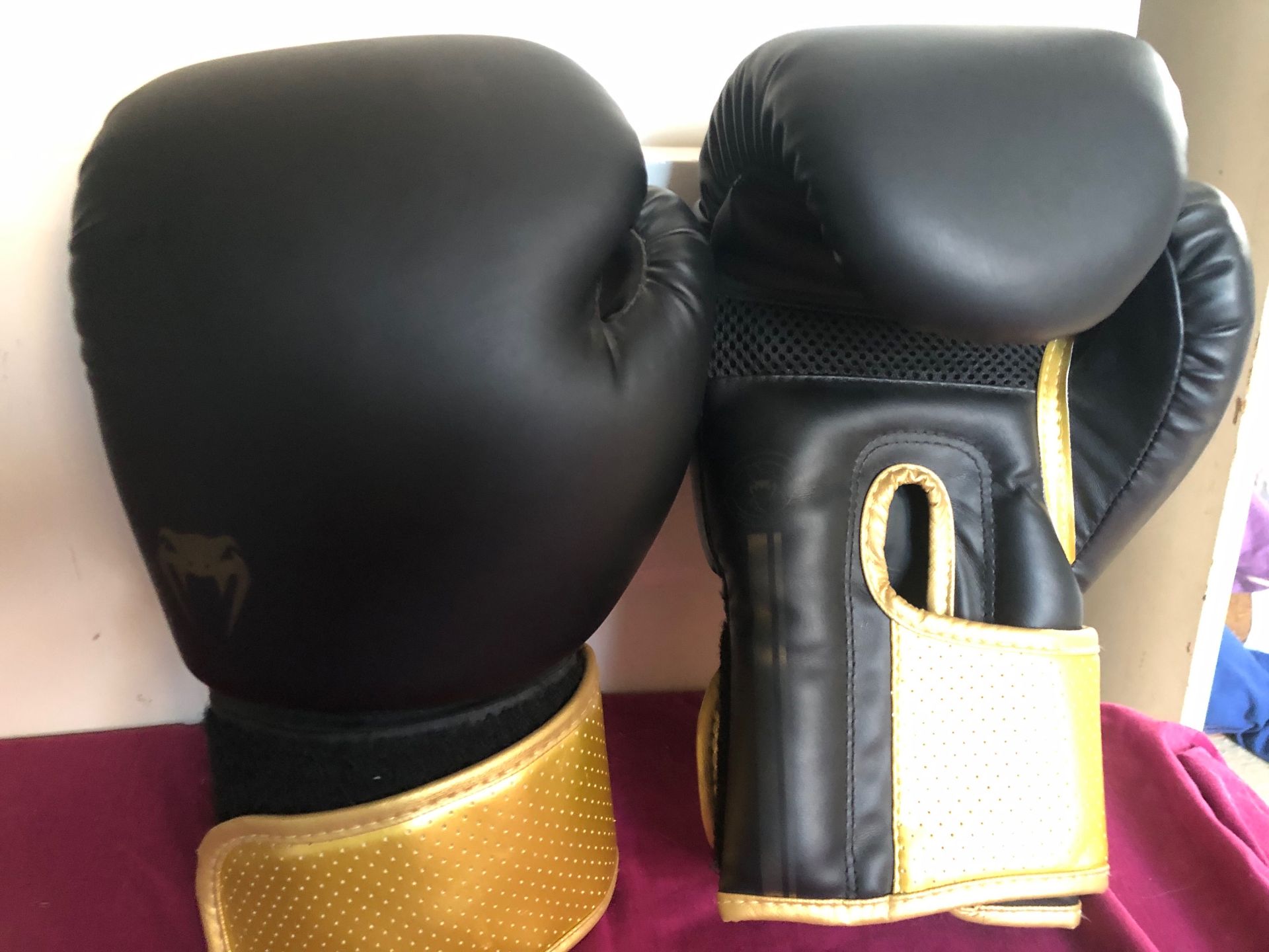 BOXING GLOVES
