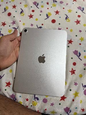 iPad 16