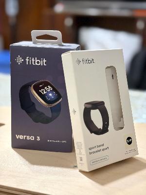Fitbit Versa 3 Smartwatch