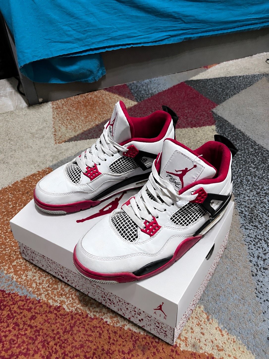 Jordan 4 White Red Sneakers