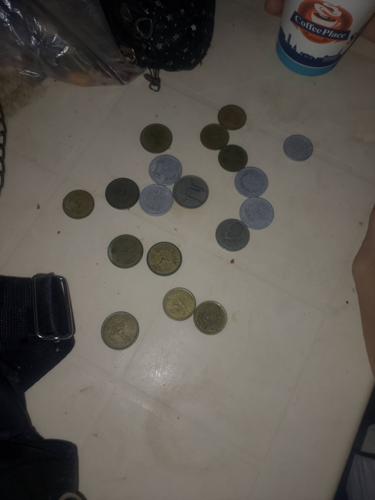 مجموعة نقود معدنية قديمة
